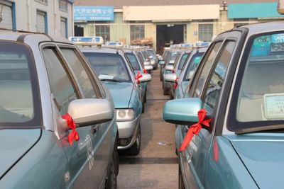 青島出租車確權(quán)改革一年，從24家增至5000家，“的哥的姐”翻身當(dāng)老板